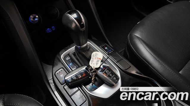 Hyundai Santafe 2016 — photo 9