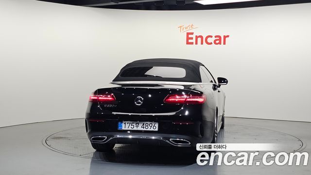 Mercedes-Benz E-Class 2018 — photo 4