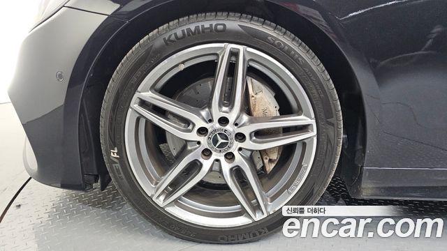 Mercedes-Benz E-Class 2018 — photo 5
