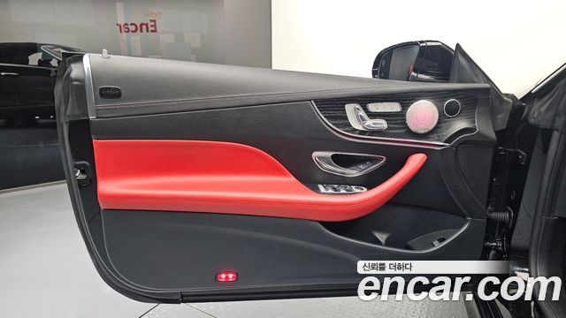 Mercedes-Benz E-Class 2018 — photo 14
