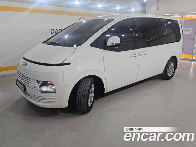 Hyundai Staria 2022 — photo 2