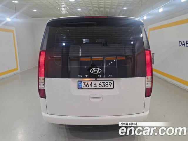 Hyundai Staria 2022 — photo 5