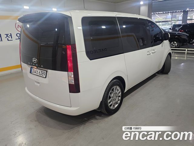 Hyundai Staria 2022 — photo 6