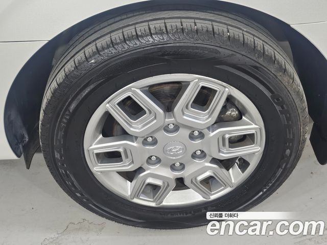 Hyundai Staria 2022 — photo 10