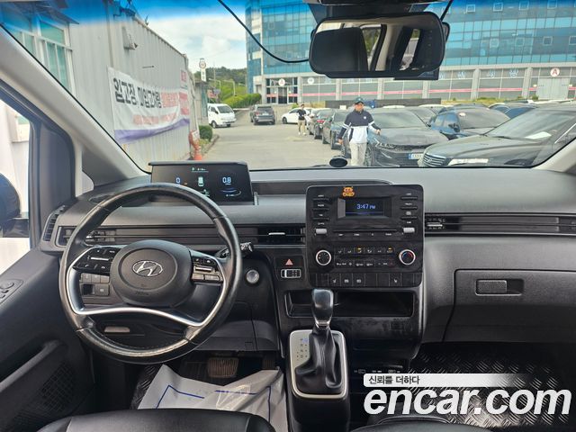 Hyundai Staria 2022 — photo 12