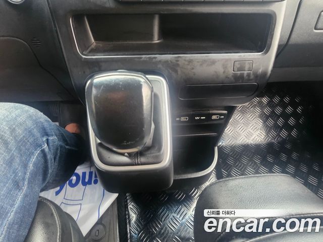 Hyundai Staria 2022 — photo 17