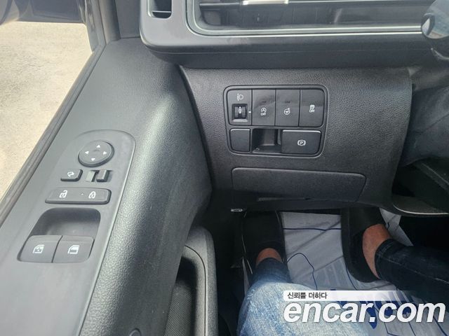 Hyundai Staria 2022 — photo 19