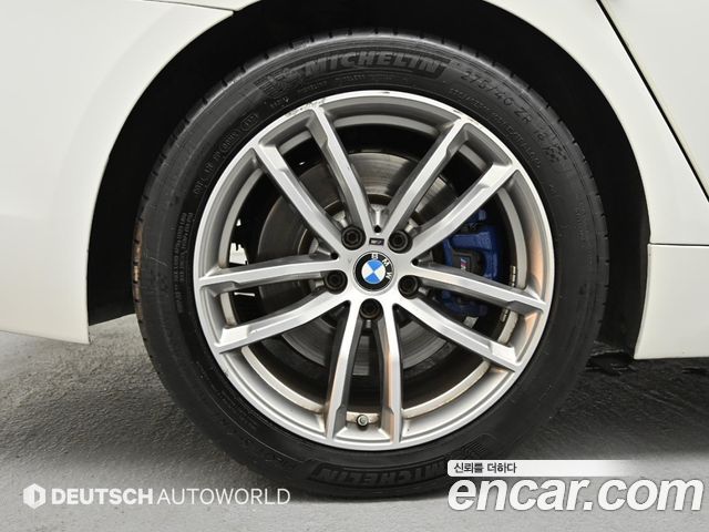 BMW 5-Series 2017 — photo 5