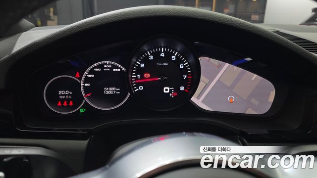 Porsche Cayenne 2021 — photo 11