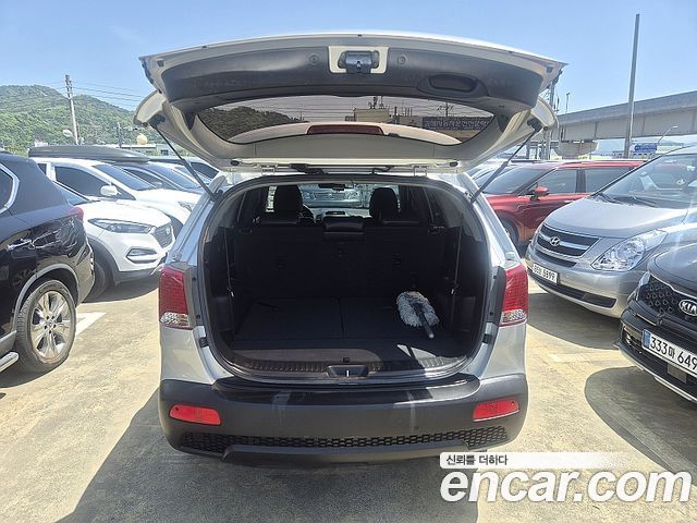 Kia Sorento 2010 — photo 13