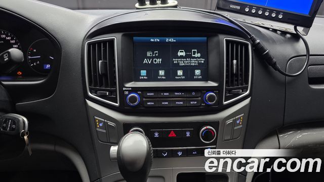 Hyundai Starex 2020 — photo 18