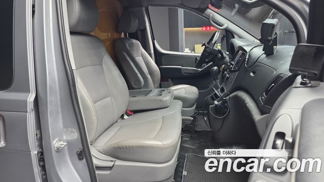 Hyundai Starex 2020 — photo 16