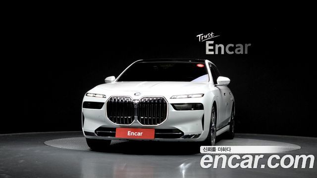 BMW 7-Series 2025 — photo 3