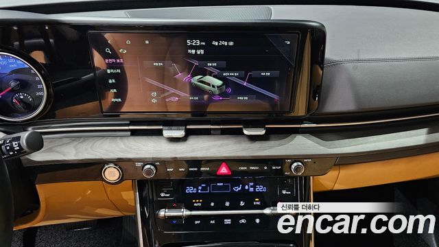 Kia Canival 2023 — photo 12