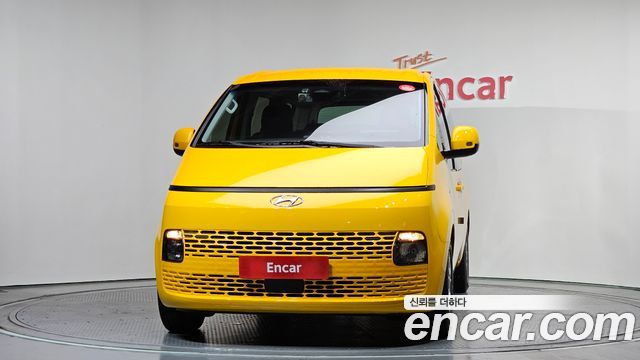 Hyundai Staria 2022 — photo 3