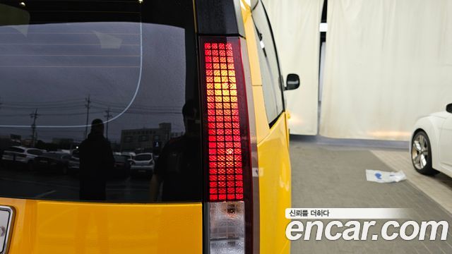 Hyundai Staria 2022 — photo 9
