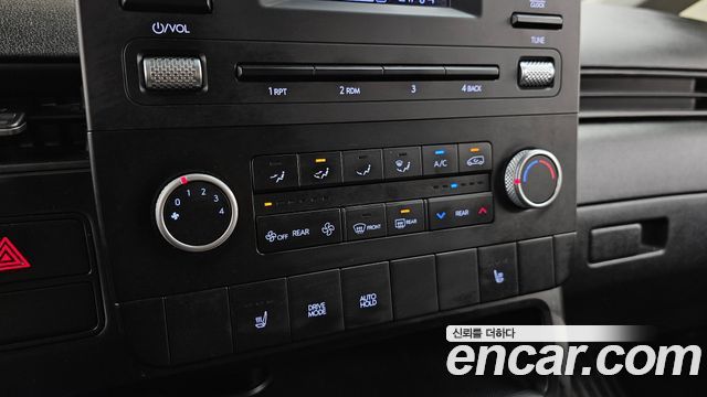 Hyundai Staria 2022 — photo 30