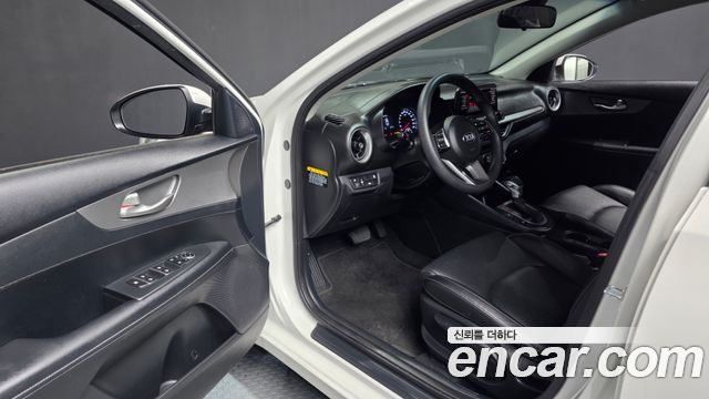 Kia K3 2019 — photo 13