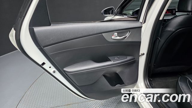 Kia K3 2019 — photo 15