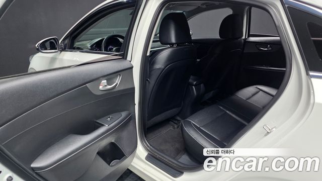 Kia K3 2019 — photo 16