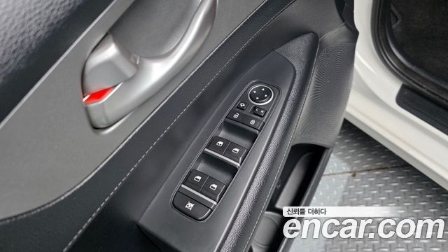 Kia K3 2019 — photo 32