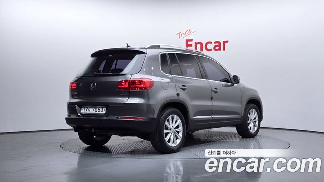 Volkswagen Tiguan 2015 — photo 2