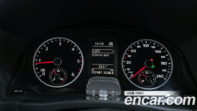 Volkswagen Tiguan 2015 — photo 8