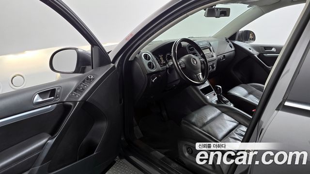 Volkswagen Tiguan 2015 — photo 10