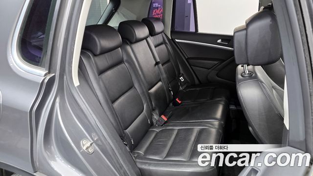 Volkswagen Tiguan 2015 — photo 11