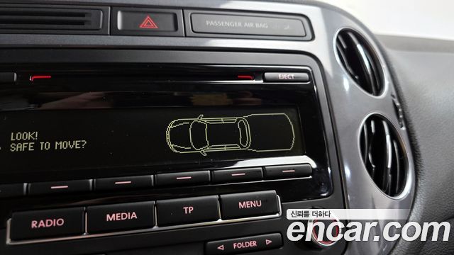 Volkswagen Tiguan 2015 — photo 14