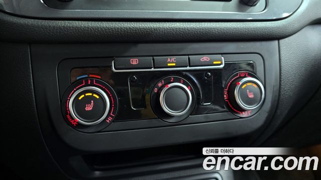 Volkswagen Tiguan 2015 — photo 15