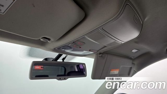 Volkswagen Tiguan 2015 — photo 17