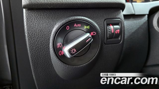 Volkswagen Tiguan 2015 — photo 18