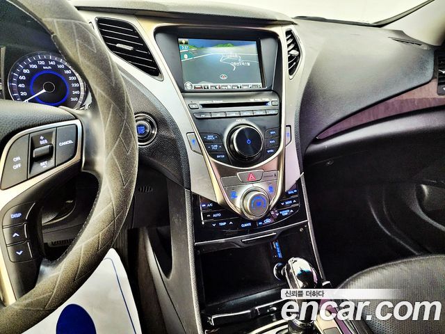 Hyundai Grandeur 2011 — photo 14
