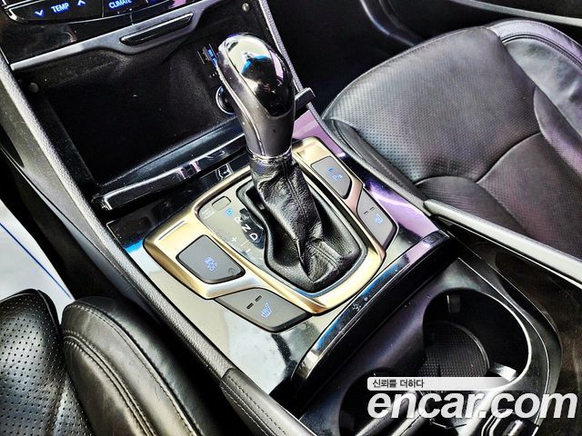 Hyundai Grandeur 2011 — photo 16