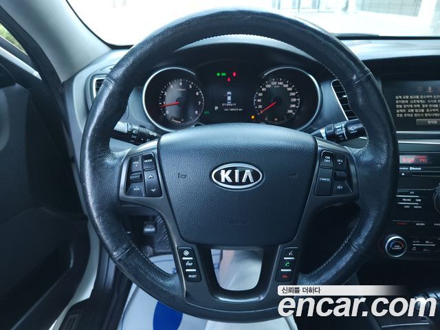 Kia K7 2012 — photo 15