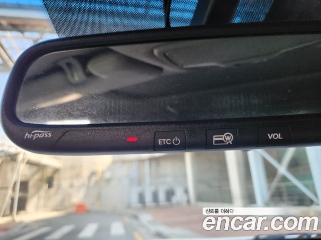 Kia K7 2012 — photo 18