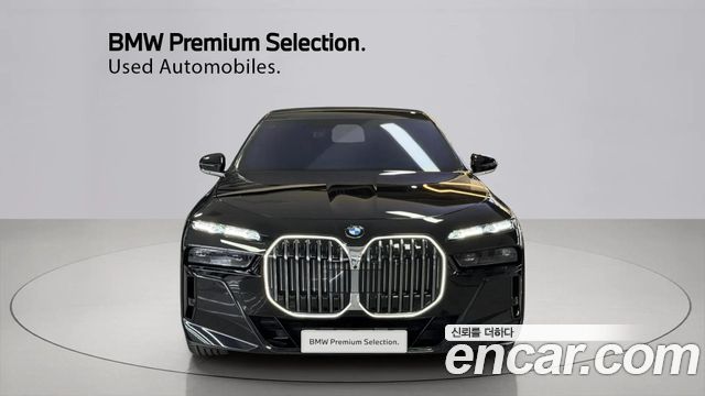BMW 7-Series 2025 — photo 3