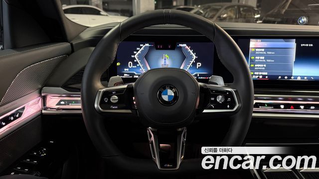 BMW 7-Series 2025 — photo 17