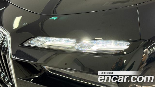 BMW 7-Series 2025 — photo 20
