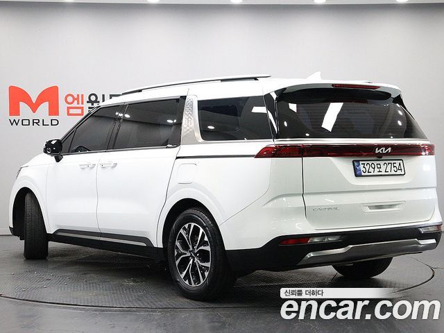 Kia Canival 2023 — photo 4