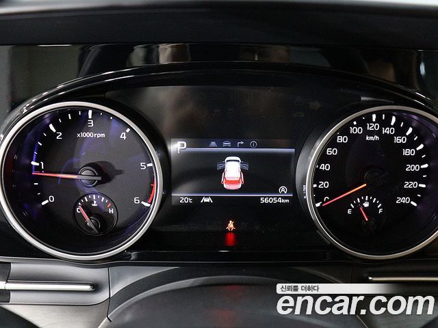 Kia Canival 2023 — photo 6