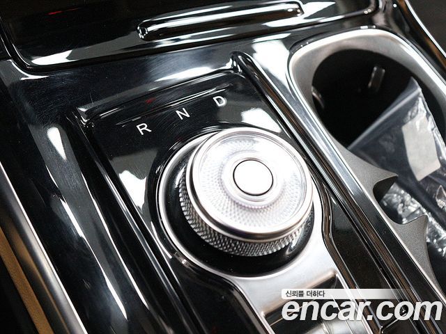 Kia Canival 2023 — photo 8