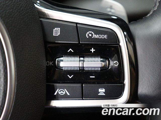Kia Canival 2023 — photo 11