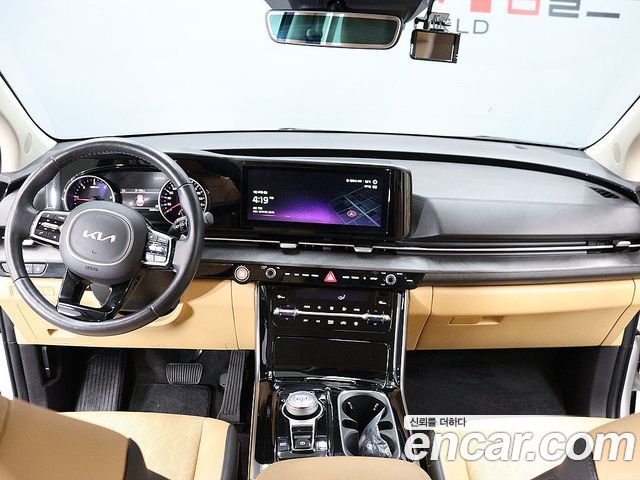 Kia Canival 2023 — photo 13