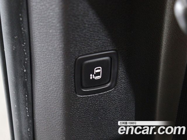 Kia Canival 2023 — photo 15