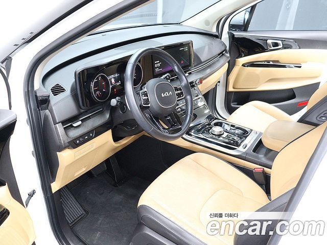Kia Canival 2023 — photo 17