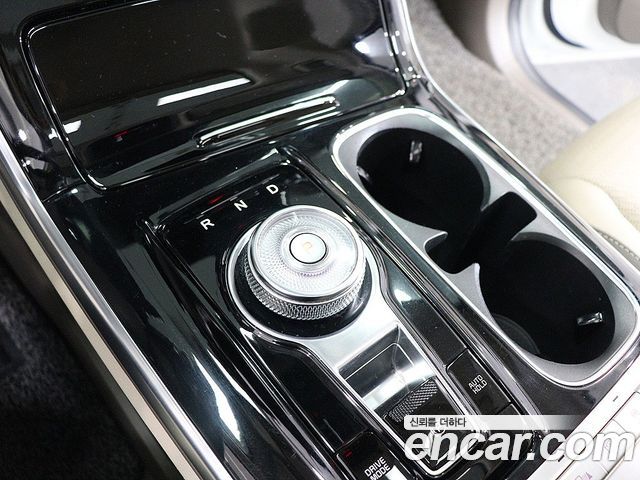 Kia Canival 2022 — photo 10