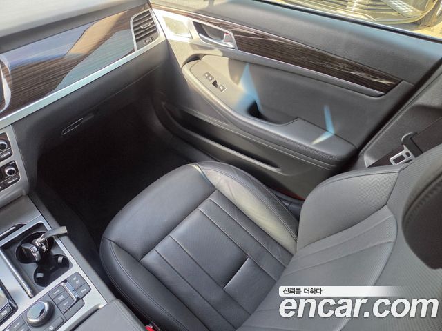 Genesis G80 2018 — photo 9