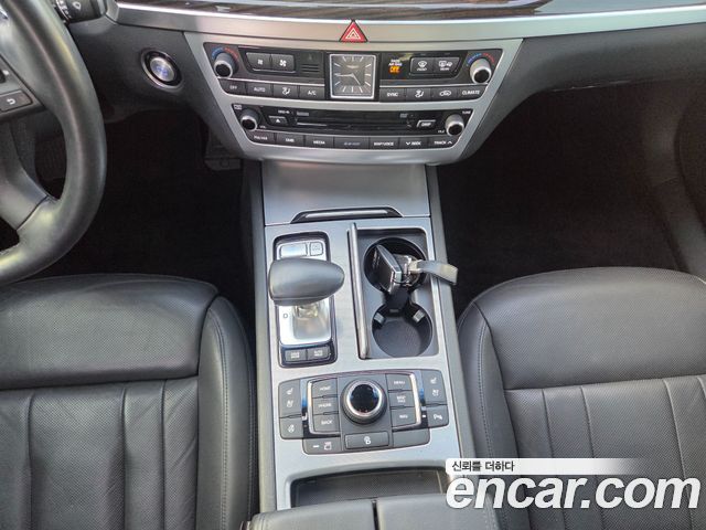 Genesis G80 2018 — photo 11